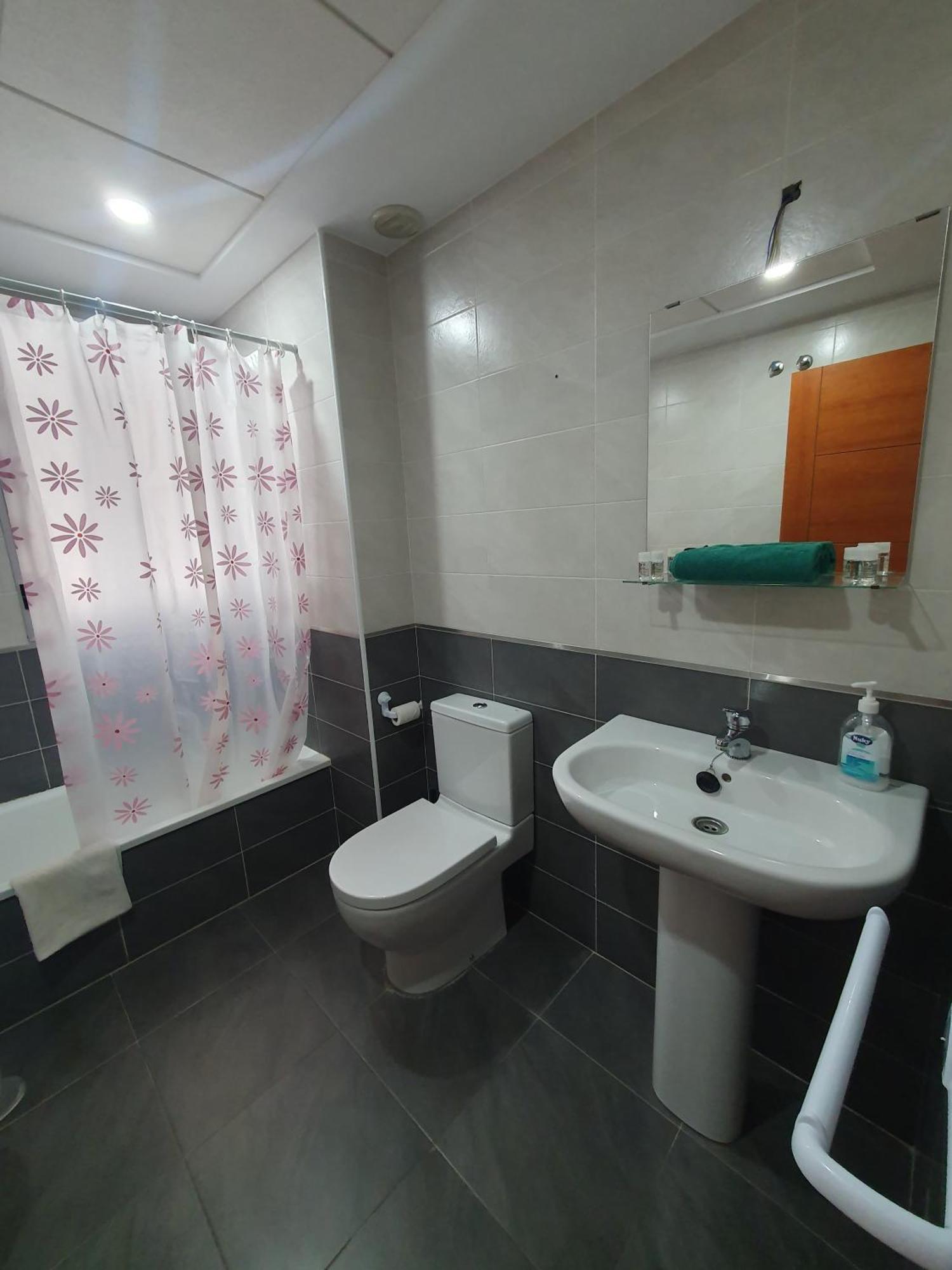 Piso Centrico Con Garaje En Hellin Apartment Ngoại thất bức ảnh