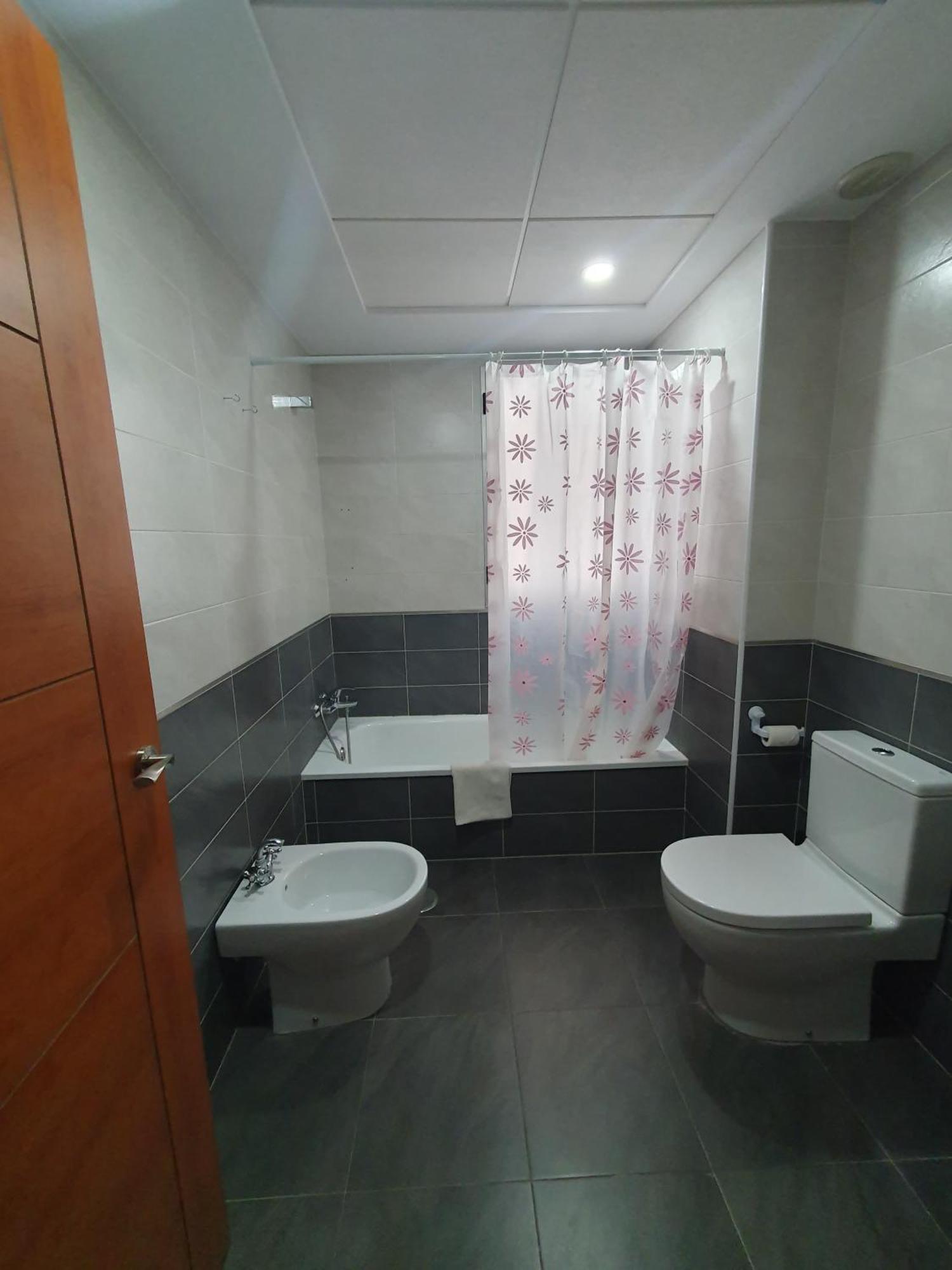Piso Centrico Con Garaje En Hellin Apartment Ngoại thất bức ảnh